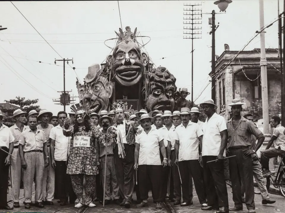 Blocos que atravessam gerações mantêm viva a tradição do Carnaval de Rua do Rio