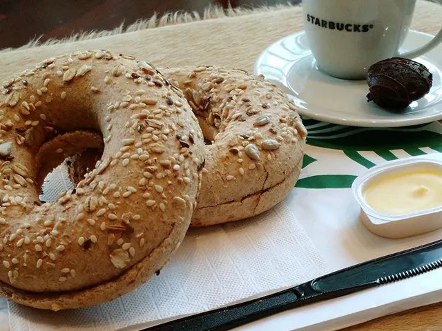 Starbucks - Rua do Carmo — photo 6