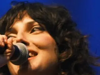 Clarice Falcão au Théâtre Rival