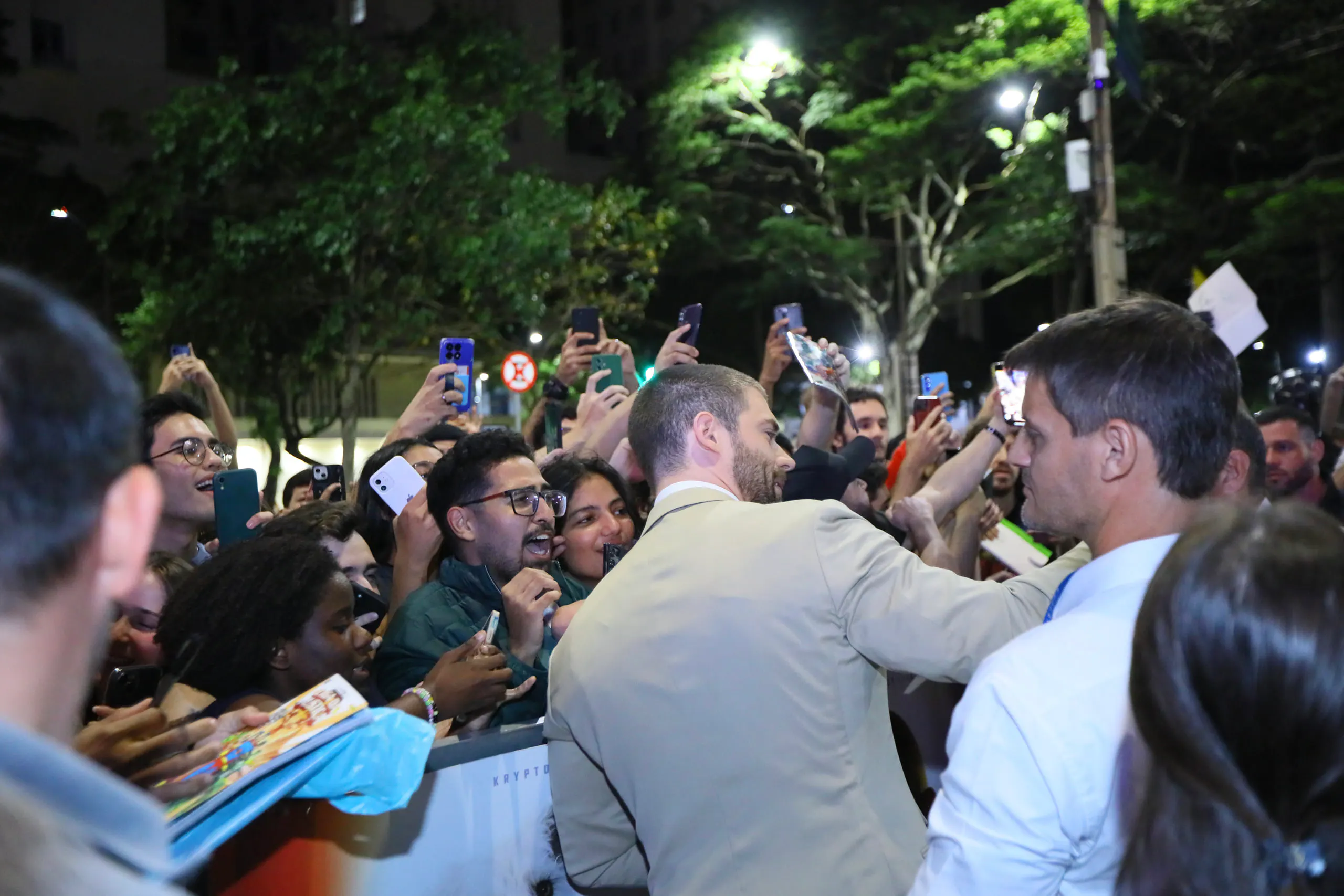 Elenco de Superman en Río de Janeiro durante evento en Cine Odeon
