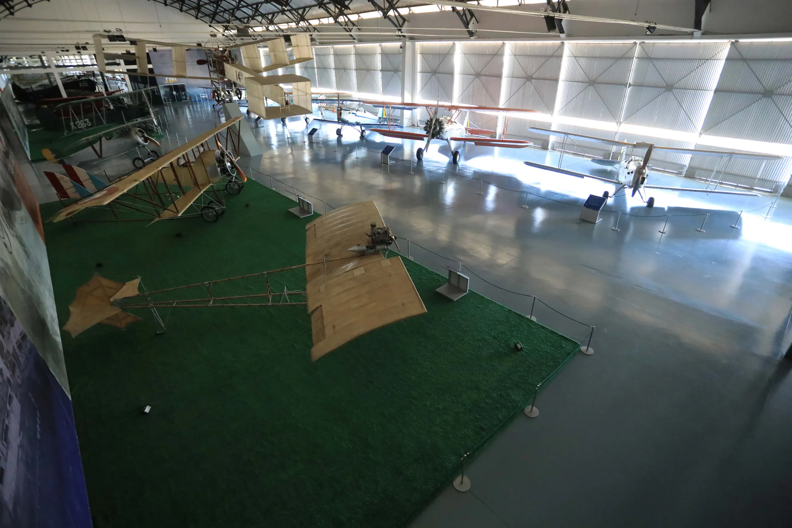 HANGAR 1C