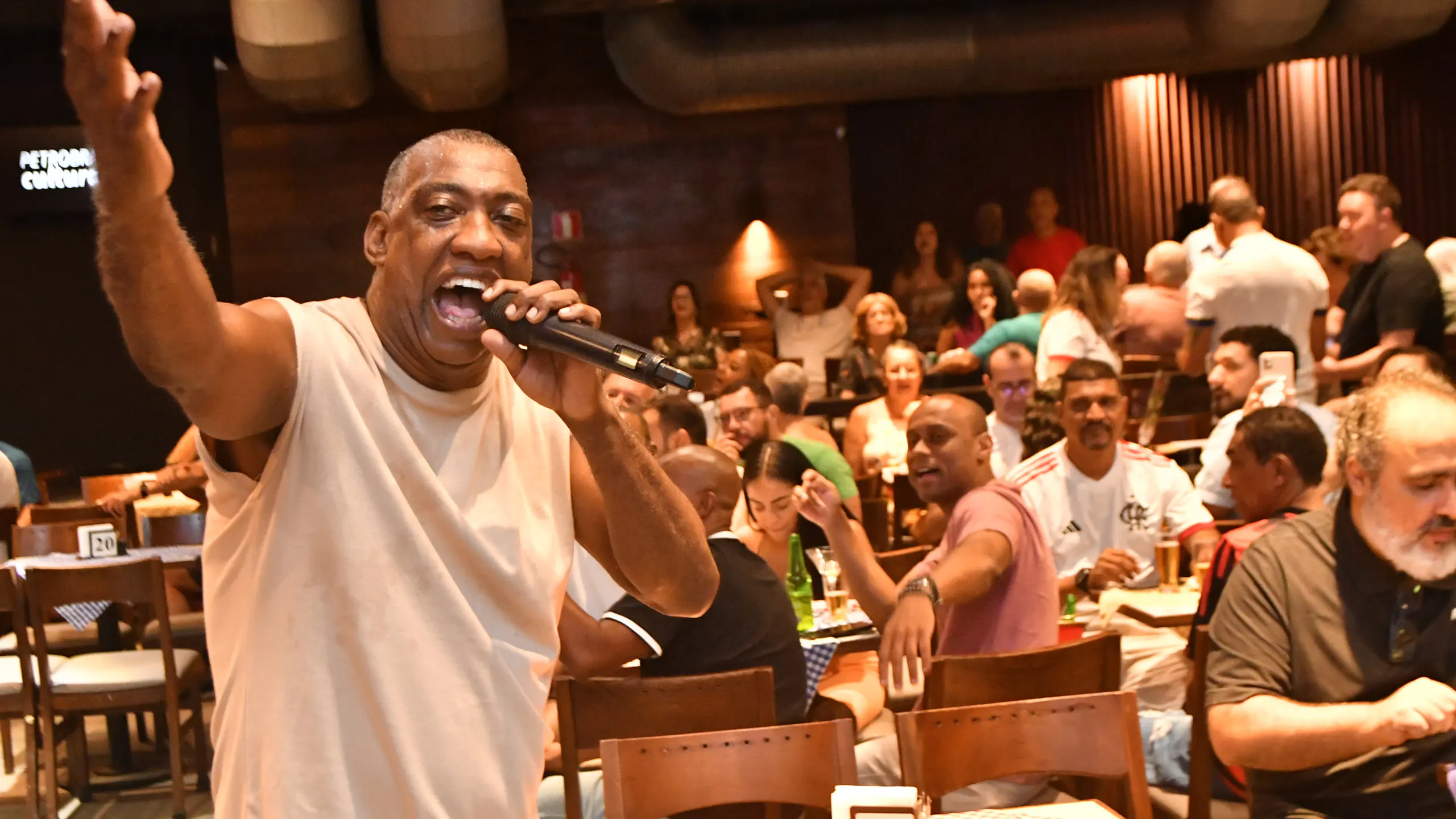 Feijoada del Rival, with Ita Melodia, at the Rival Petrobrás Theatre