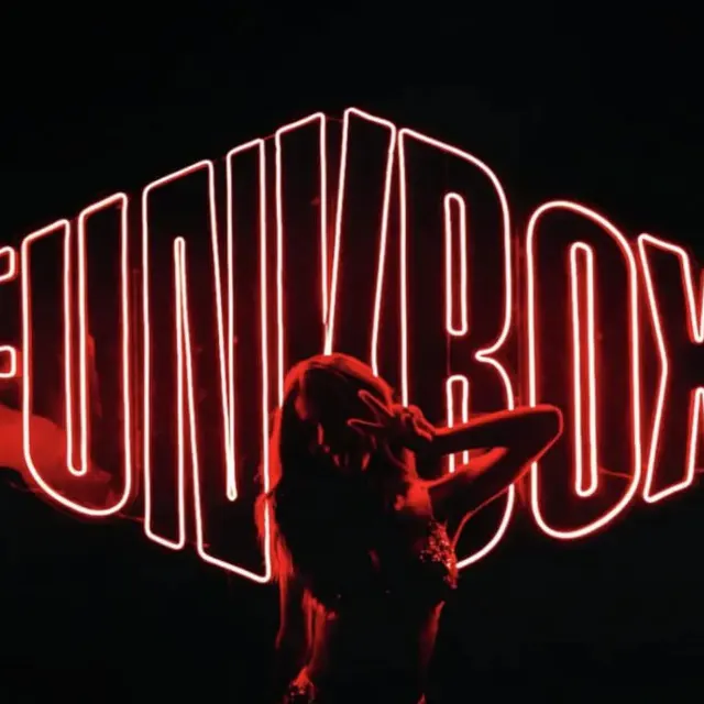 Funkbox com Dennis DJ
