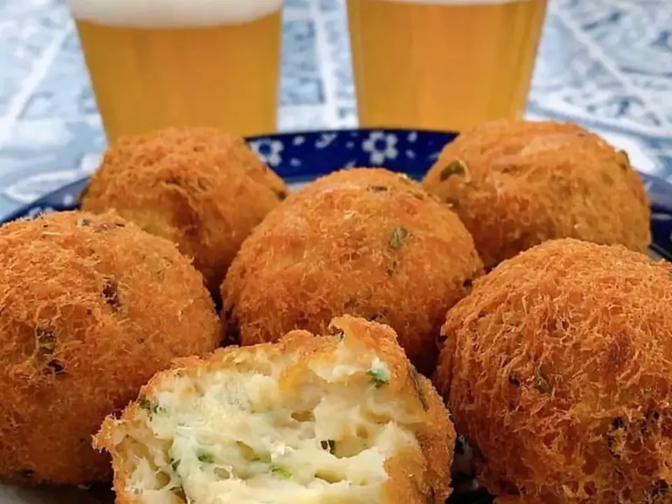 Bolinho de Bacalhau.