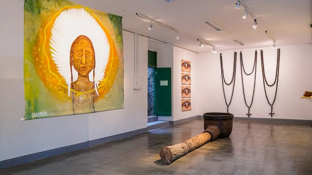 Exposition "Gras sur Terre, Tour sur la mer"
