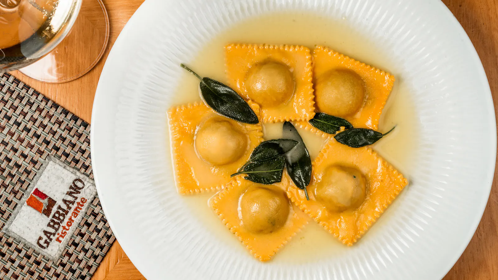 Gabbiano Ristorante celebra 17 anos com semana especial de gastronomia na Barra