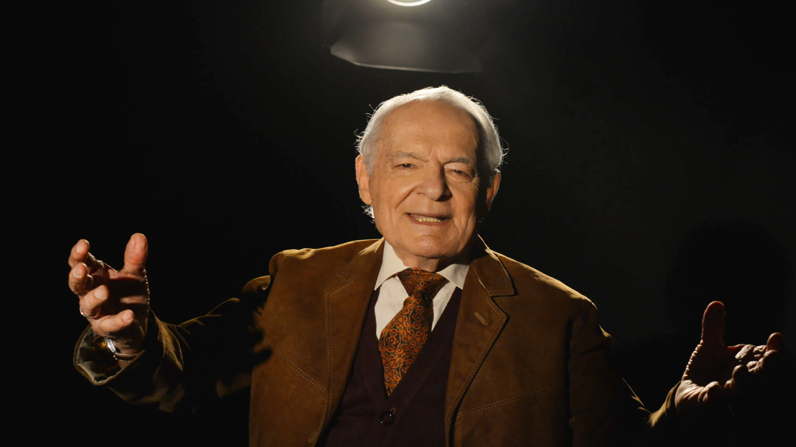 Non, je ne suis pas !, avec Othon Bastos, au théâtre Carlos Gomes