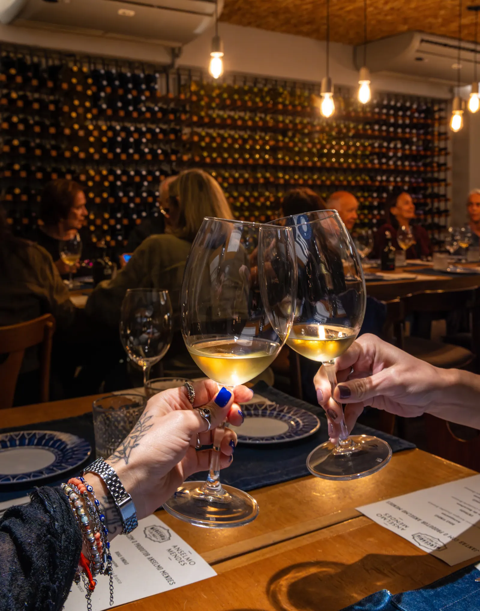 Incontro di vini ad Adenga.