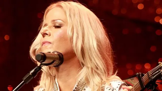 Paula Toller aucune qualification