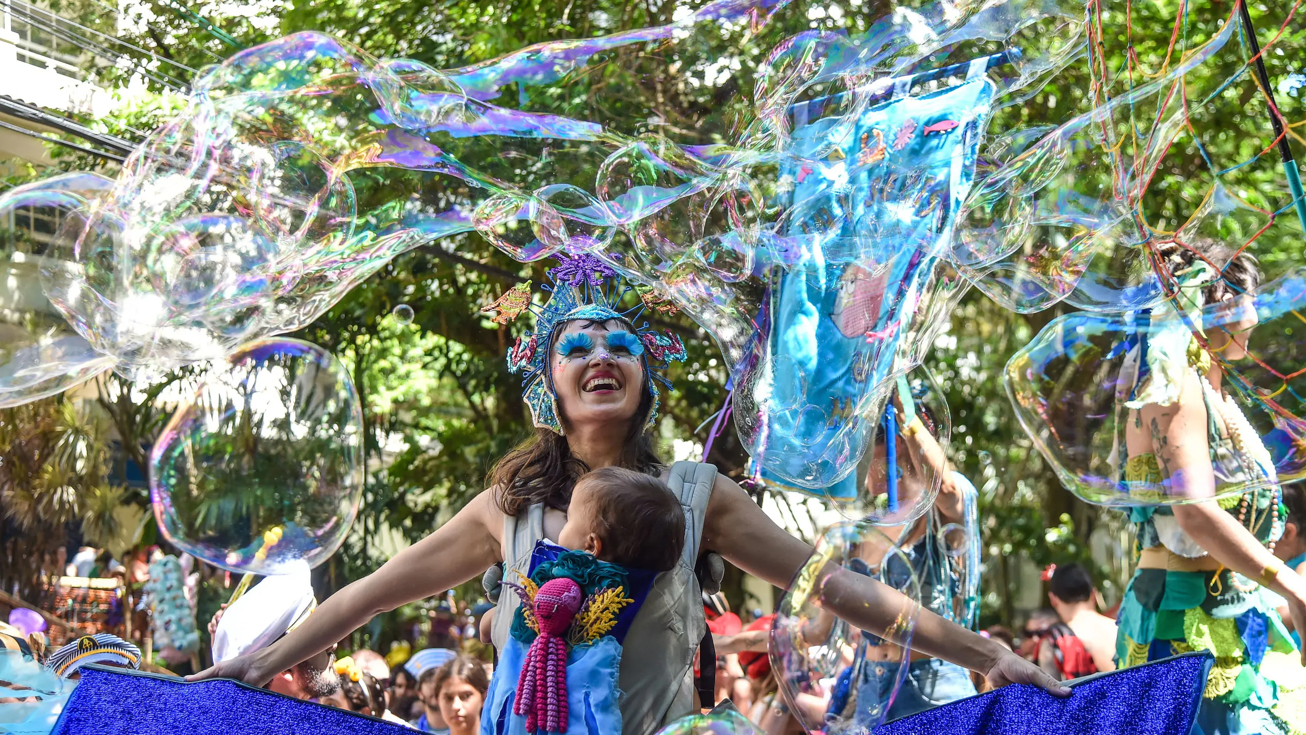 Pré-Carnaval espalha a folia por diferentes bairros do Rio
