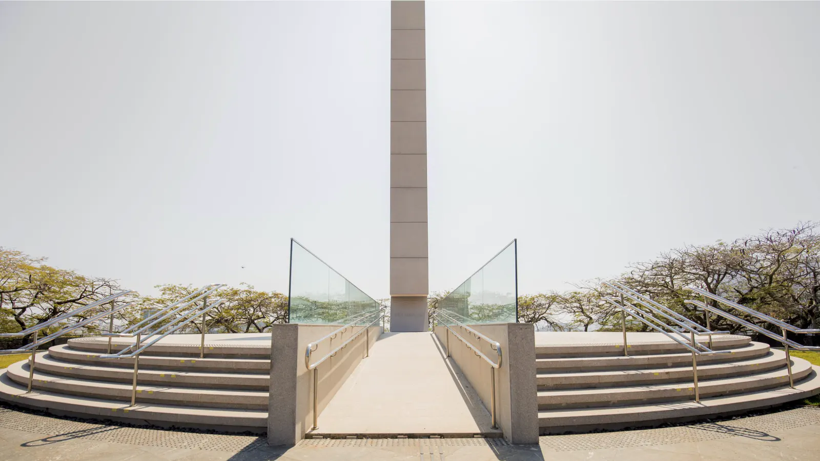 Memorial a las víctimas del Holocausto — foto 3