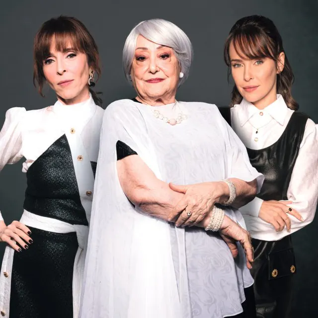 Tres mujeres Altas