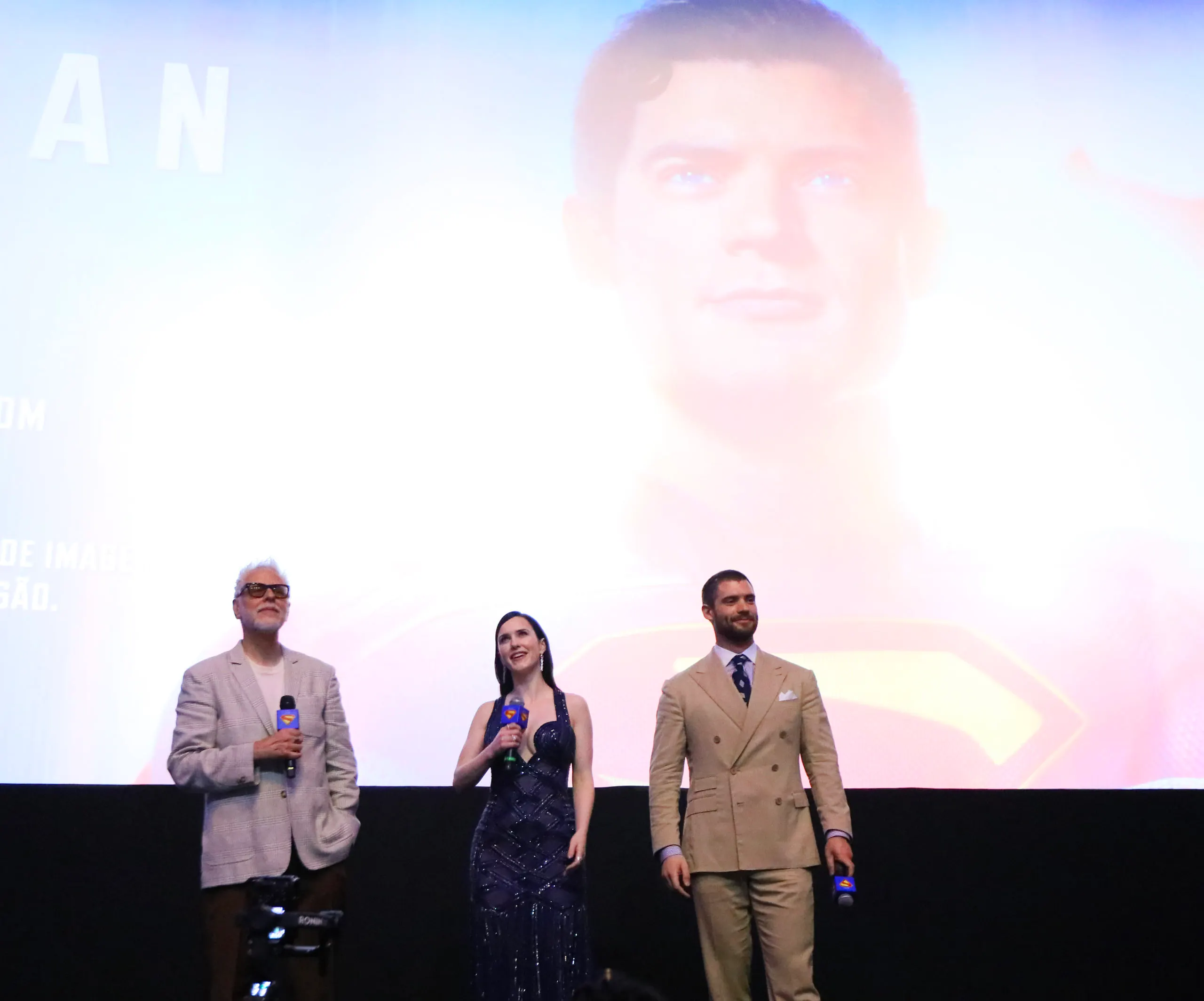Elenco de Superman en Río de Janeiro durante evento en Cine Odeon