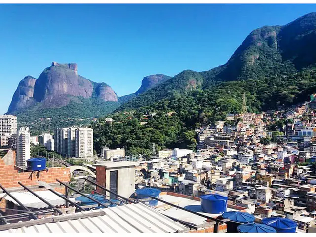 Roles Favelas - Rocinha