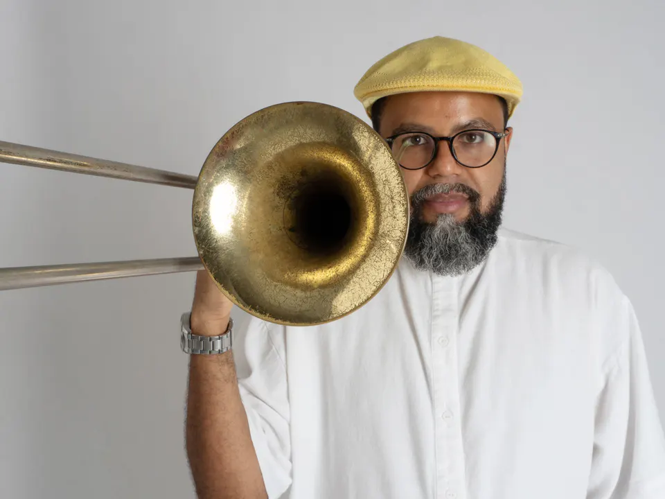 Allan Abbadia、Sesc CopacabanaのショーIFÈを発表