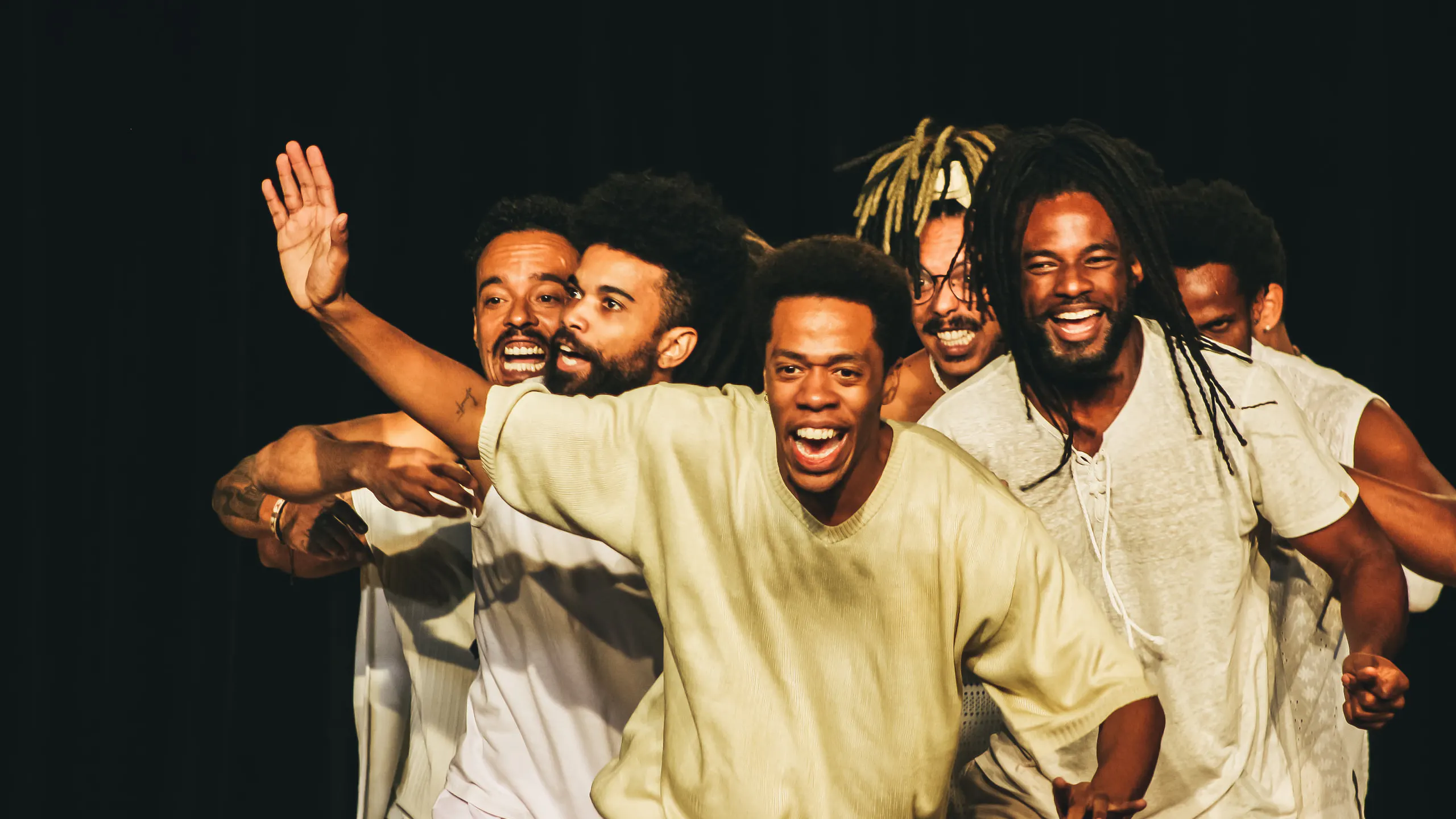 Negra Palavra no Teatro Adolpho Bloch
