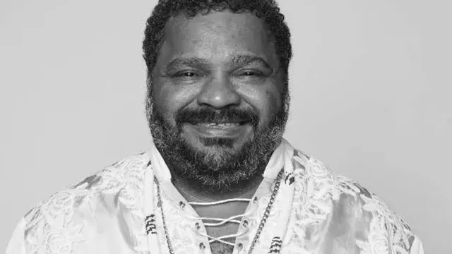 Tout le monde chante Arlindo Cruz dans la maison de Firmino