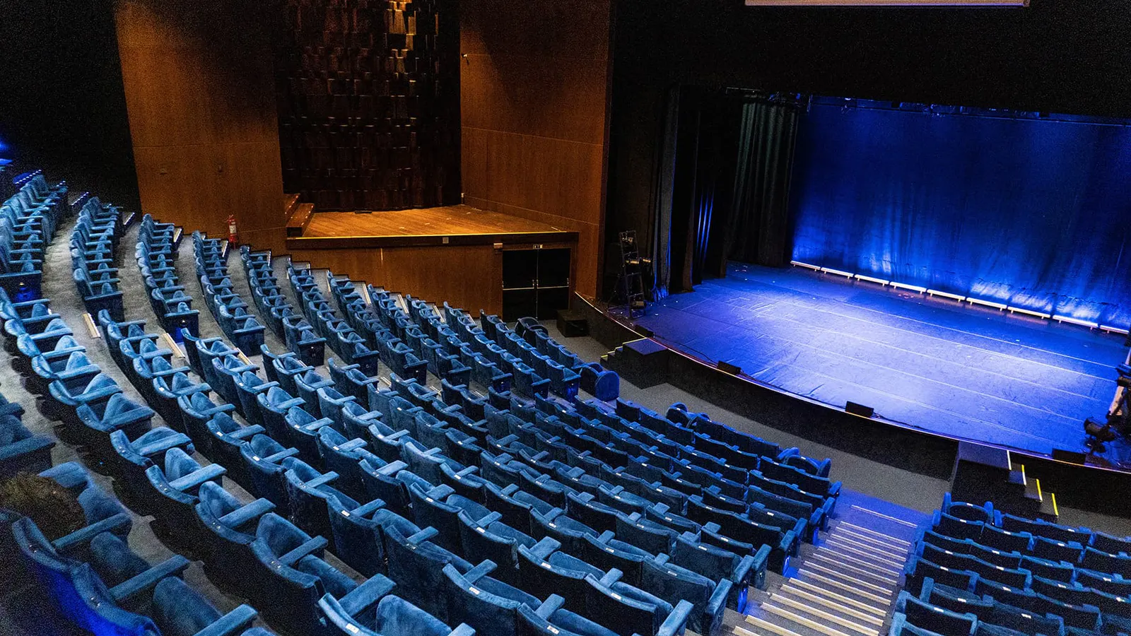 ポータブル - Adolpho Bloch Theatre
