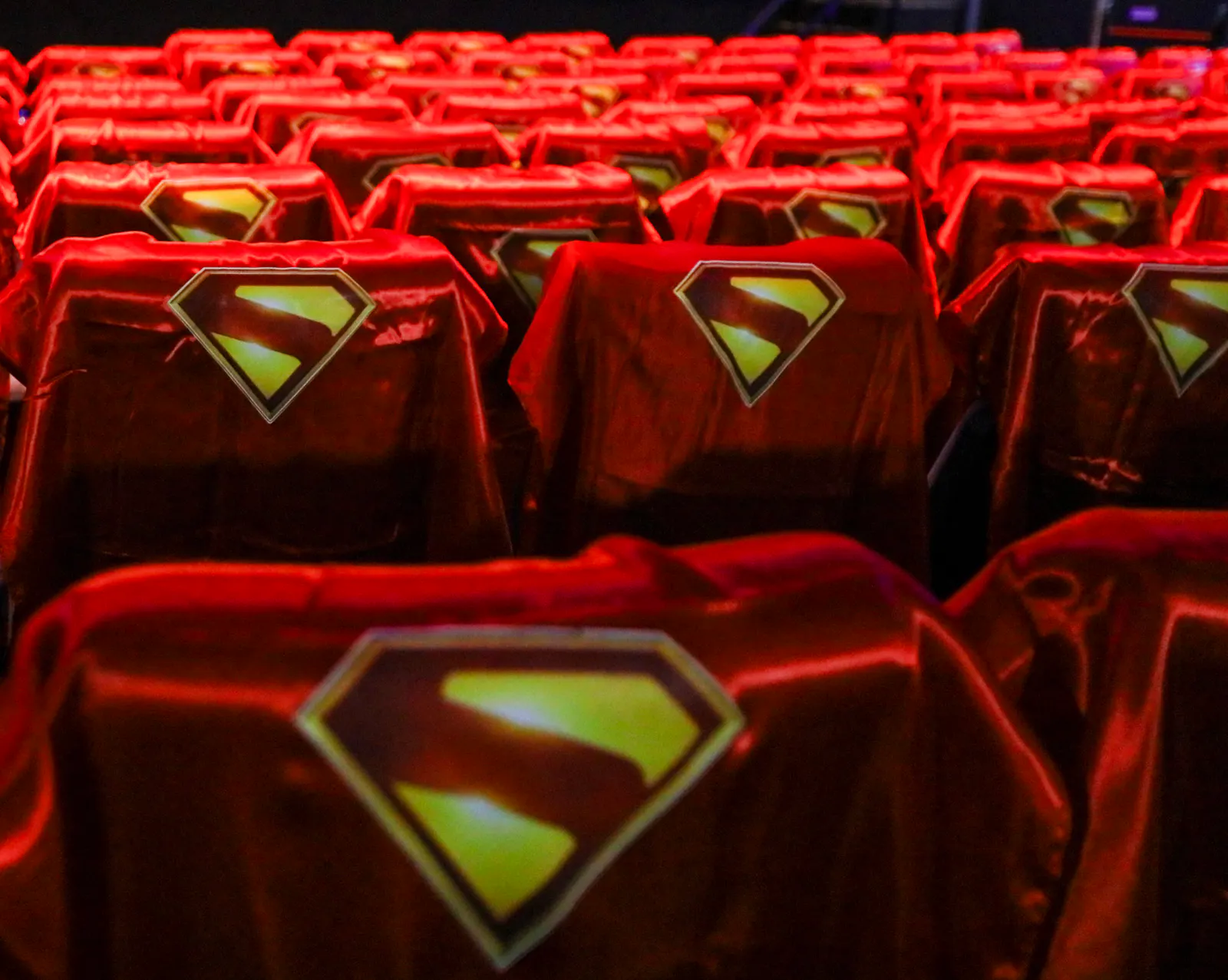 Elenco de Superman en Río de Janeiro durante evento en Cine Odeon