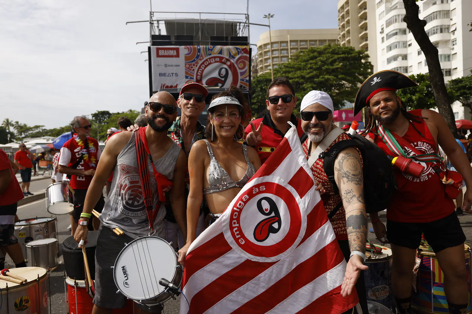 人生への探求は、民主主義のCarnavalのトーンを与えます — 写真 19