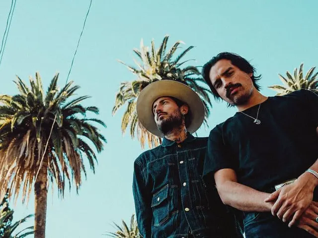 Gutiérrez Brothers in the Voor Circus