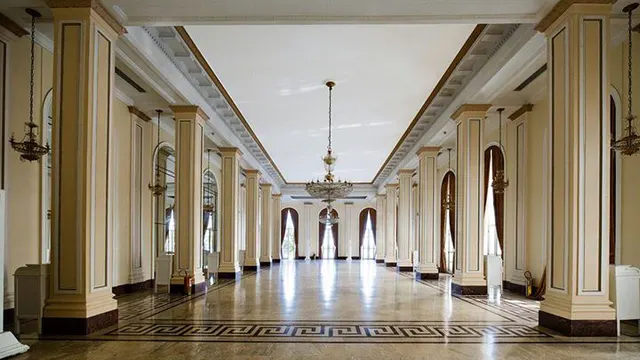 Noble-Room