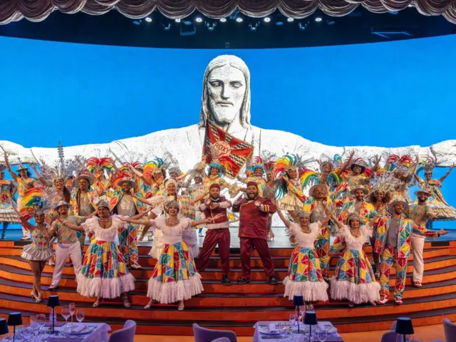 Réveillon on Roxy Dinner Show