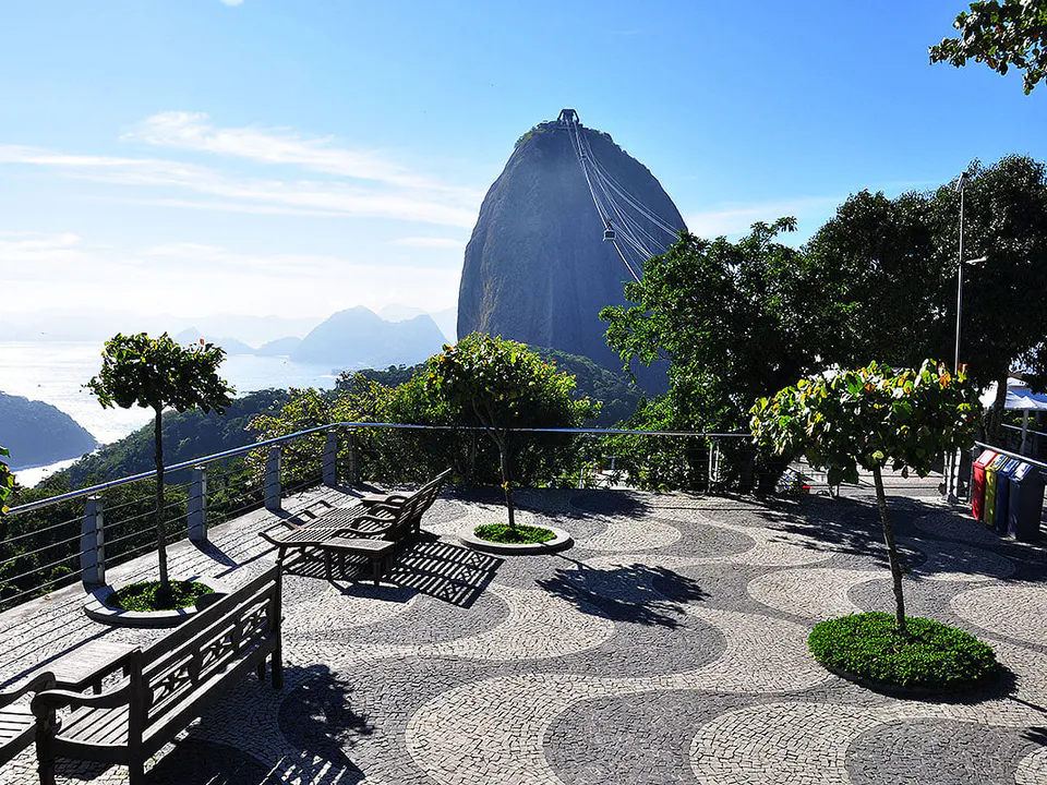 モロは、Urcaの丘の展望台から見たPão de Açúcarを実行します - 写真アレクサンドルマキーラ | Rioturの特長