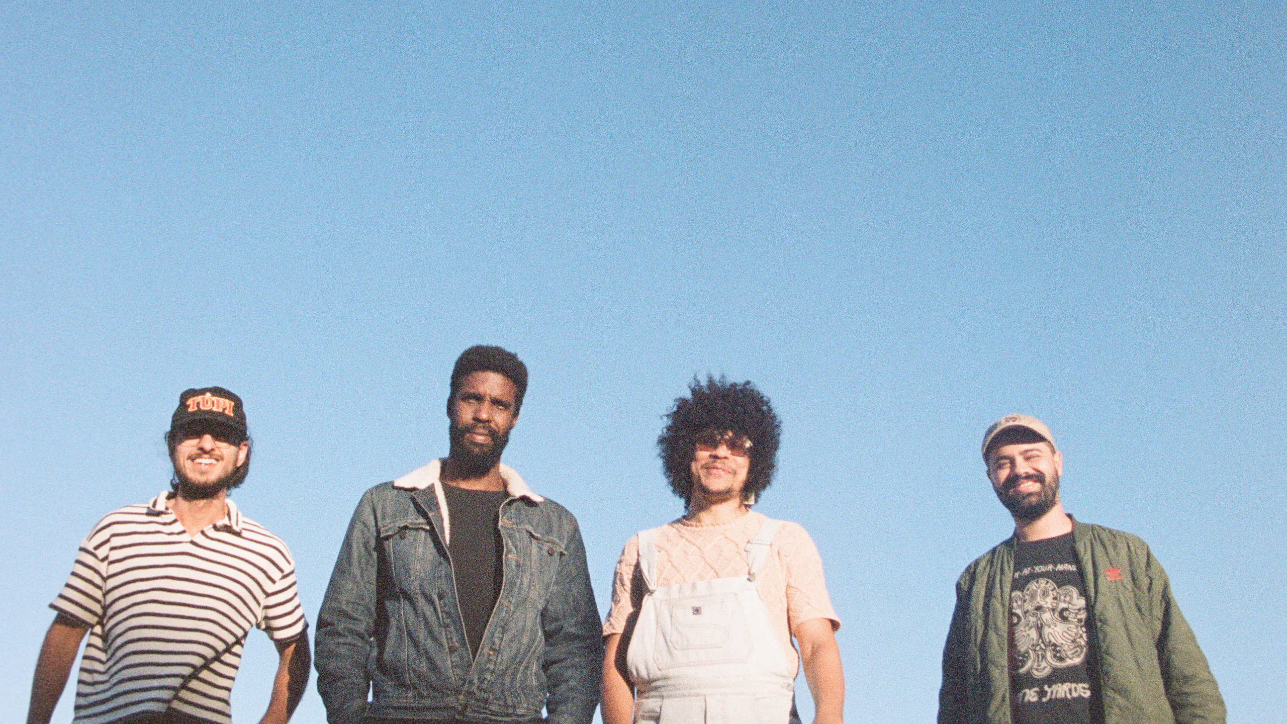 Boogarins celebra 10 años de "Manual" en el Circo Voador