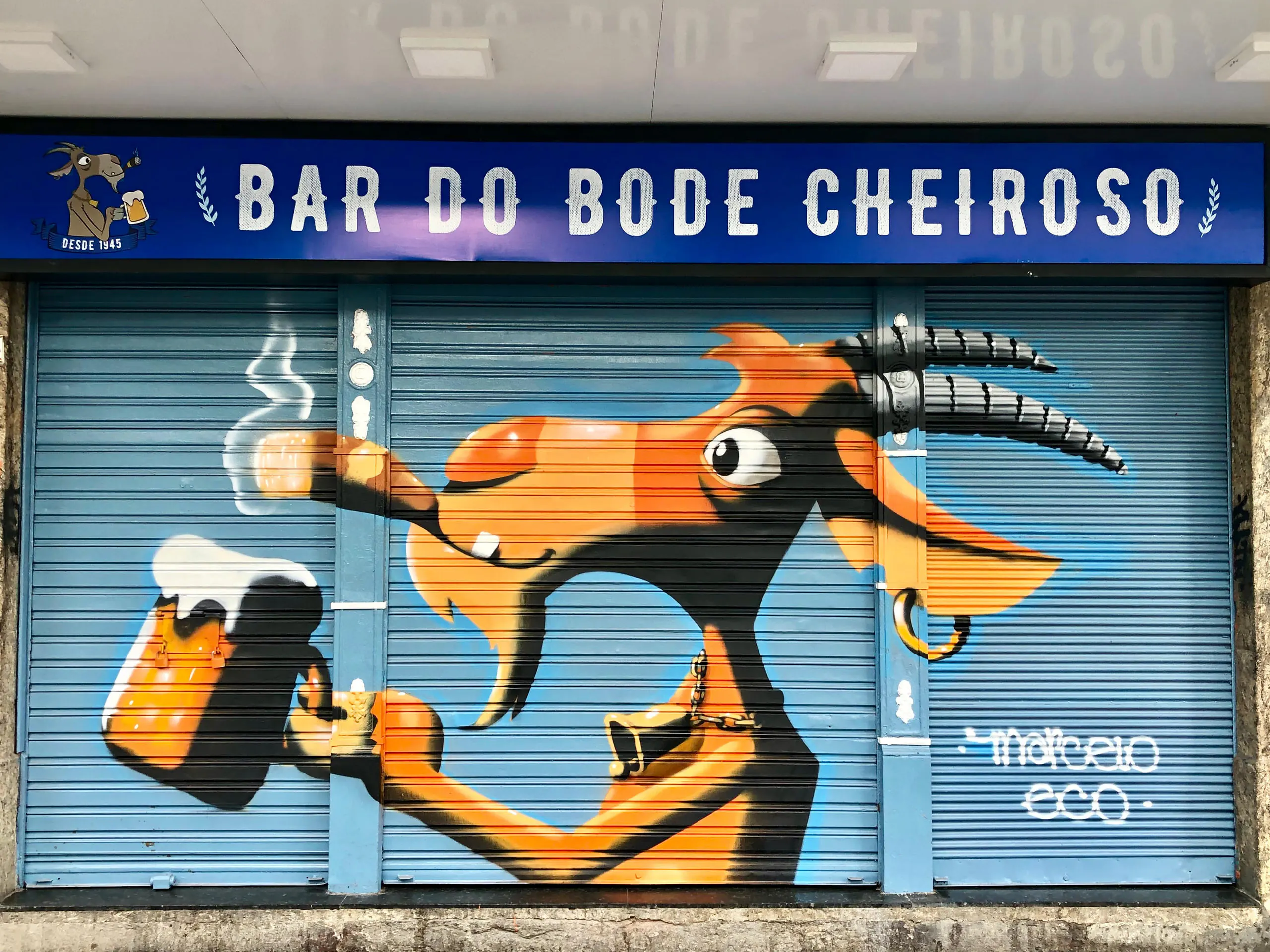 Bar Facade Smelly Chèvre