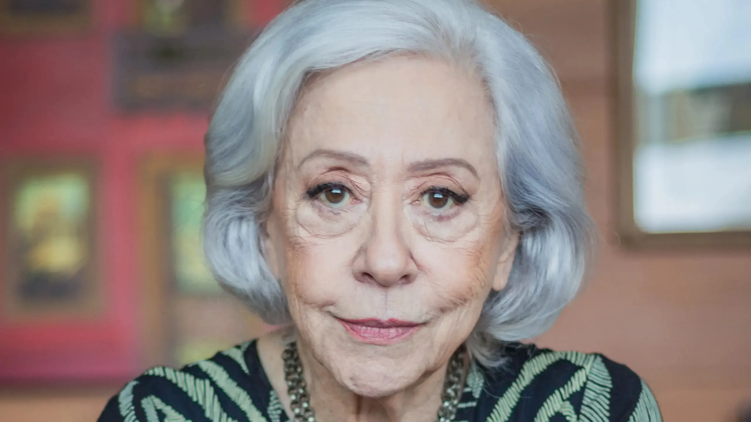 Fernanda Montenegro lit Simone de Beauvoir au Village Mall Theatre