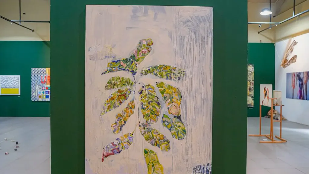 揭露出“石头和活物之谜”