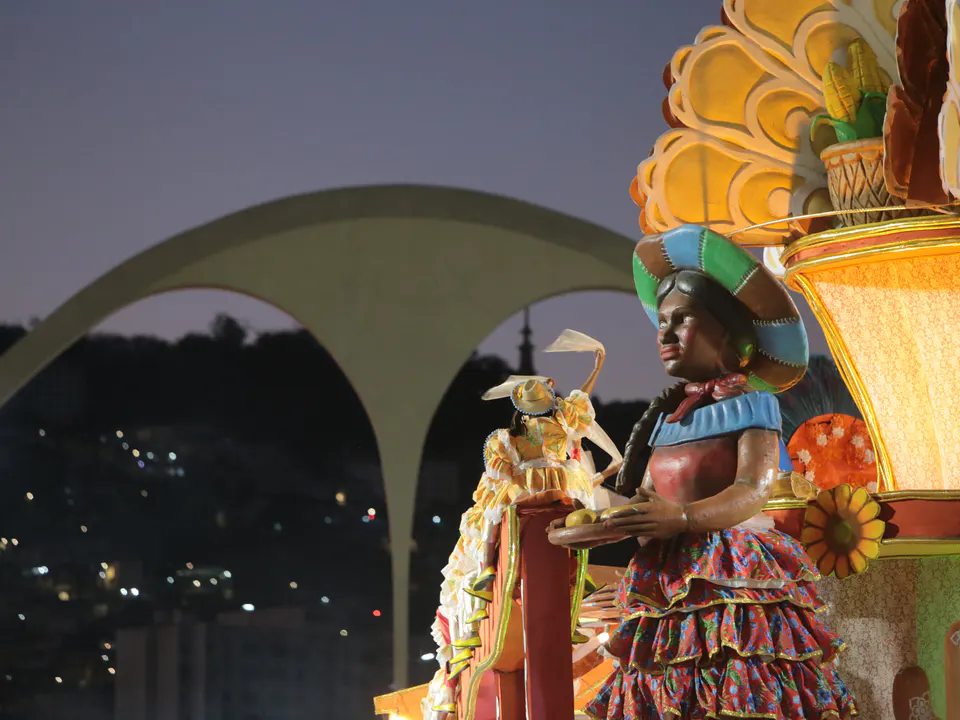 Gold Series schools spread sambas-entangled for the Carnaval 2026