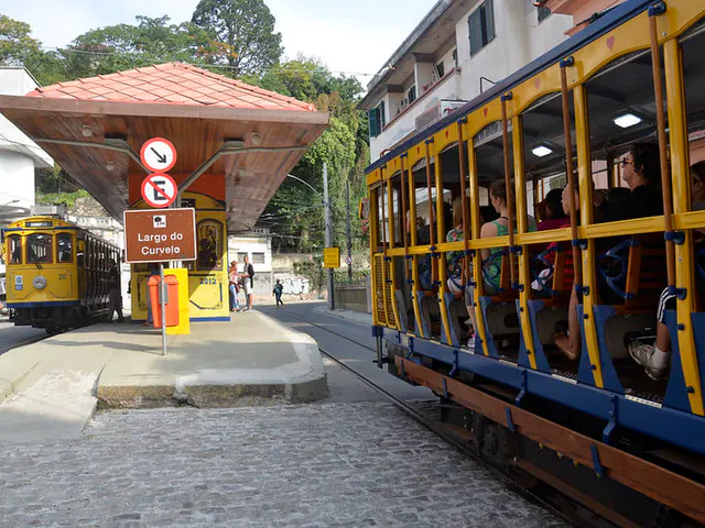 Casarões e ruas de pedra em Santa Teresa